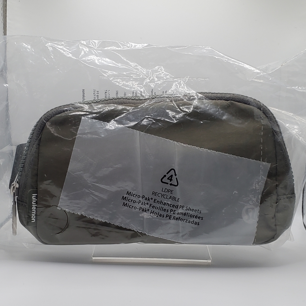 BNWT Lululemon Everywhere Belt Bag 1L Sage Grey